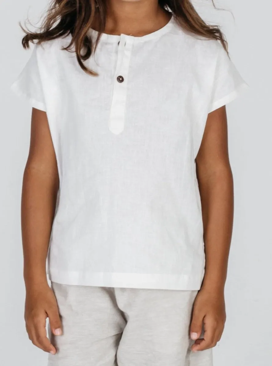 Hemp sleeveless shirt in White