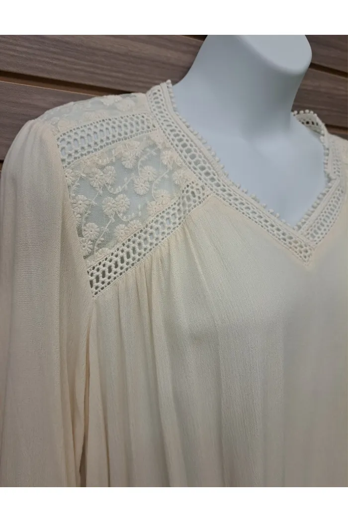 Linen & lace ivory blouse