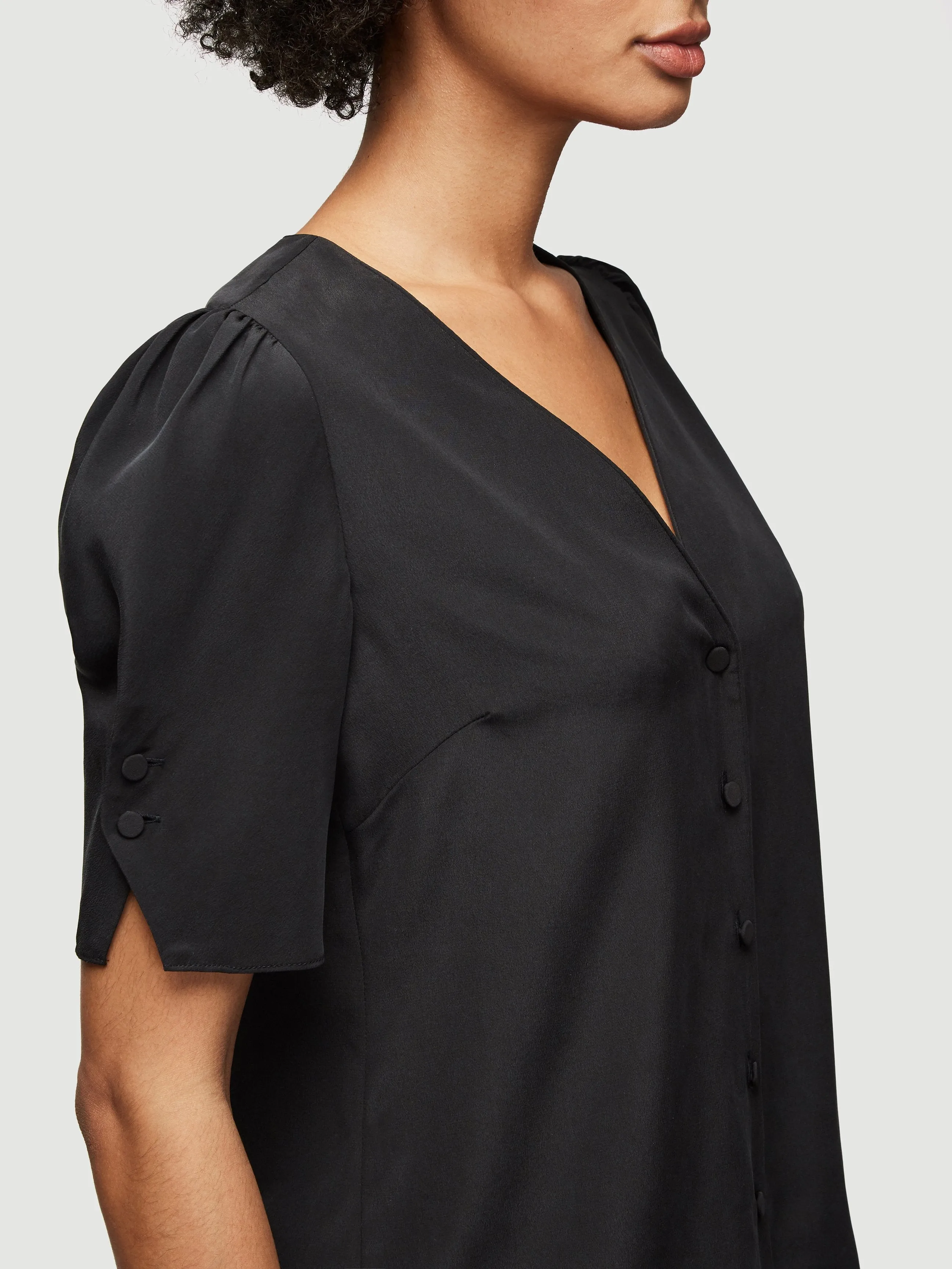 Silk Olivia Top -- Noir